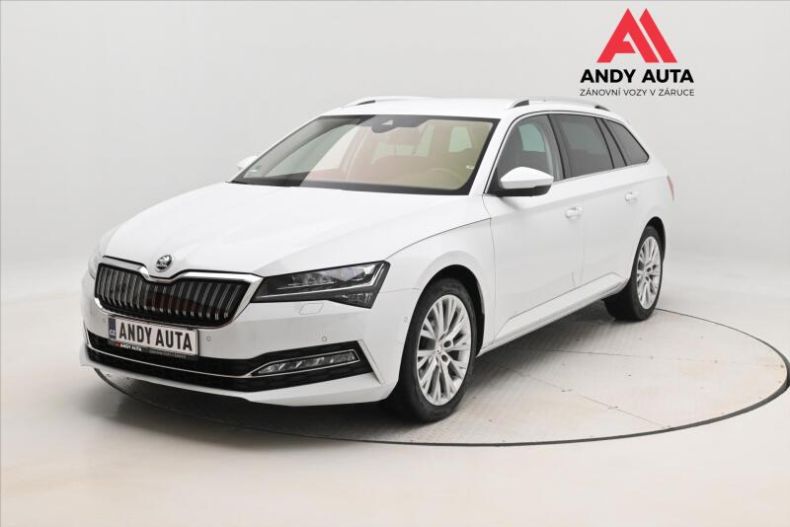 Škoda Superb - hlavní foto