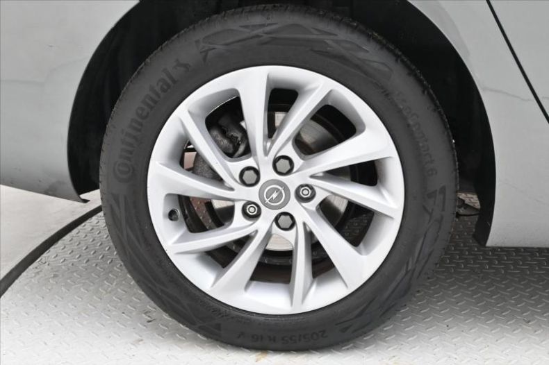 Opel Astra - hlavní fotka