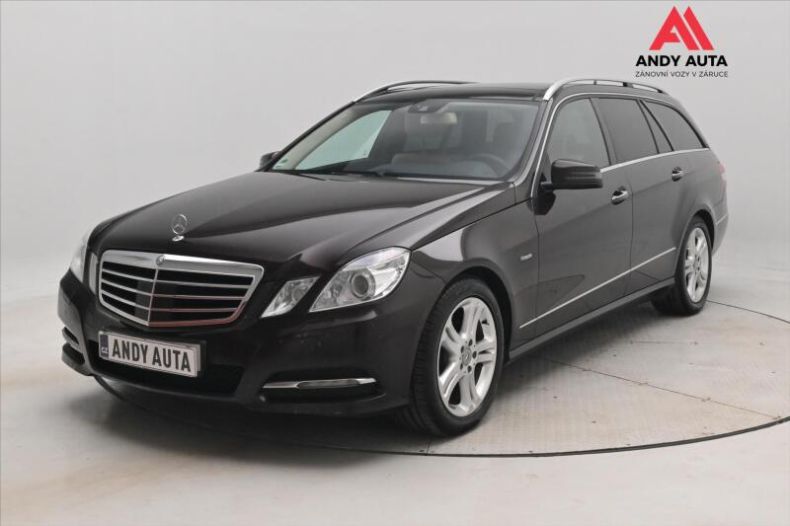 Mercedes Třída E - hlavní foto