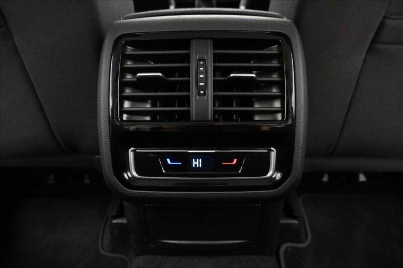 Volkswagen Passat - hlavní fotka