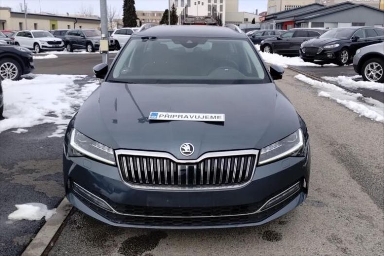 Škoda Superb - hlavní foto