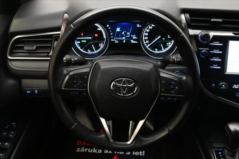 Toyota Camry - hlavní fotka