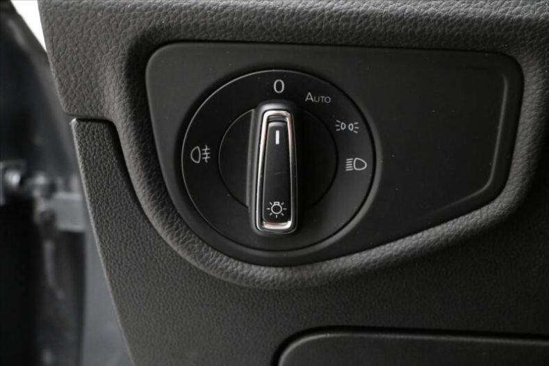Volkswagen Touran - hlavní fotka