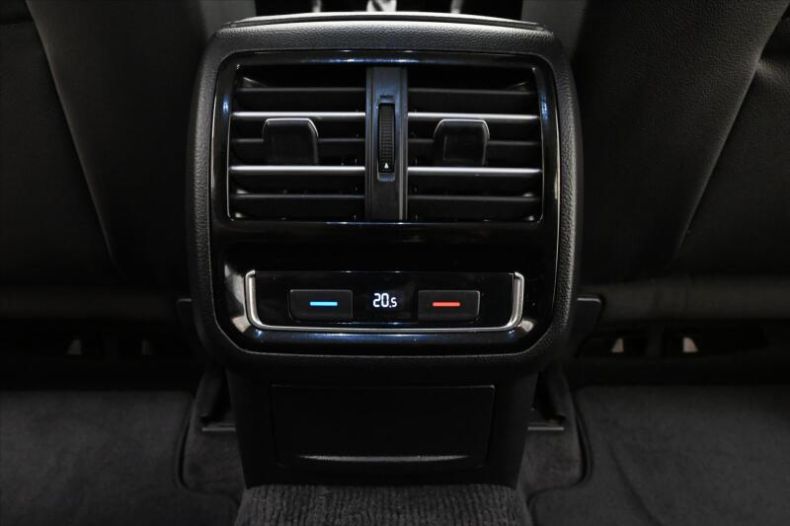 Volkswagen Passat - hlavní fotka