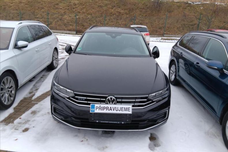 Volkswagen Passat - hlavní foto