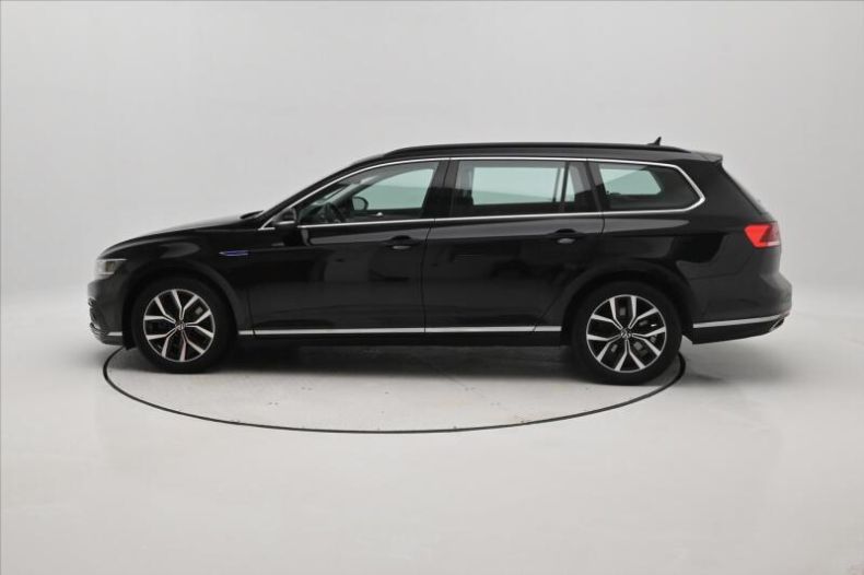 Volkswagen Passat - hlavní fotka