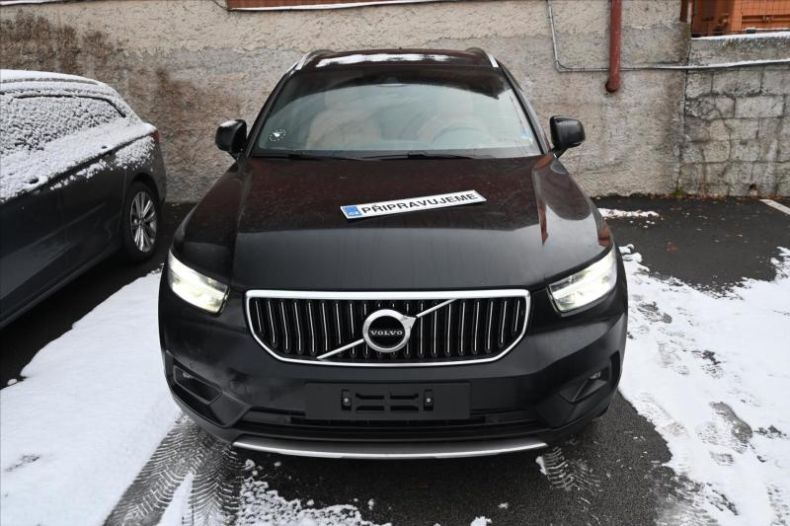 Volvo XC40 - hlavní foto