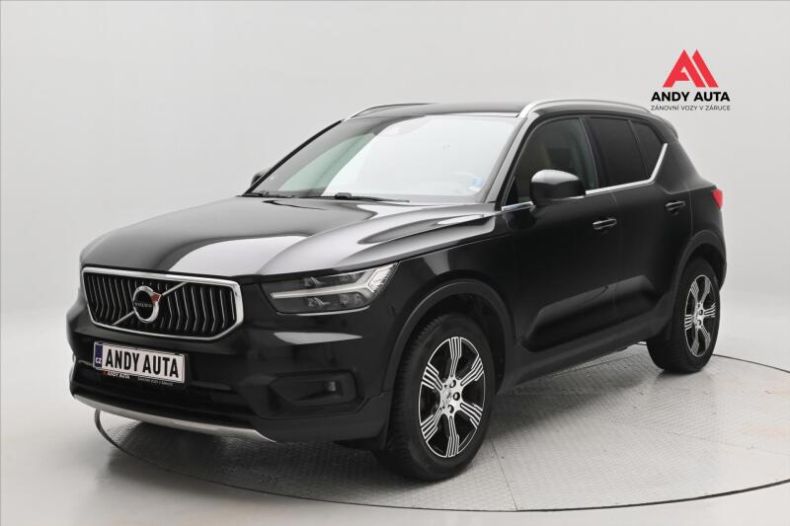 Volvo XC40 - hlavní foto