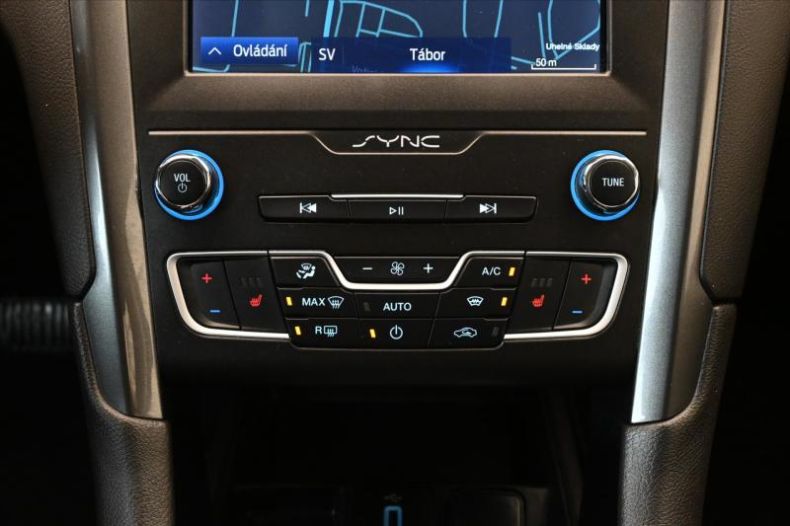 Ford Mondeo - hlavní fotka