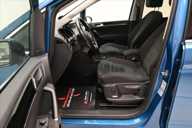 Volkswagen Touran - hlavní fotka