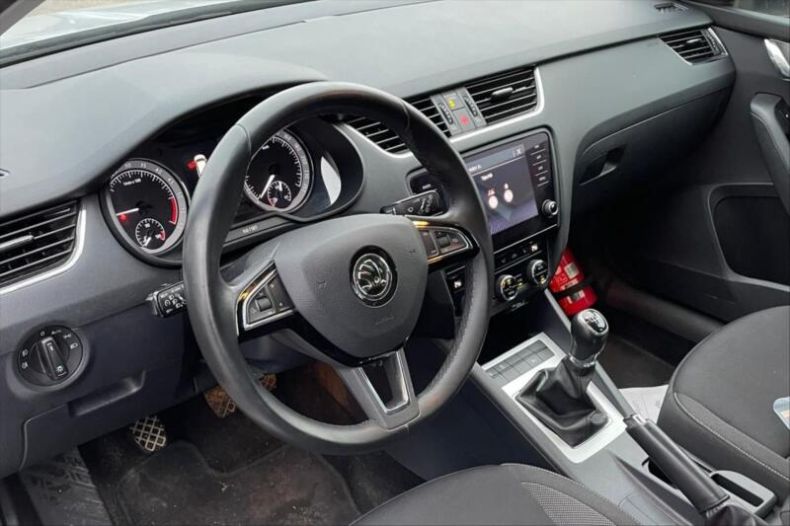Škoda Octavia - hlavní fotka