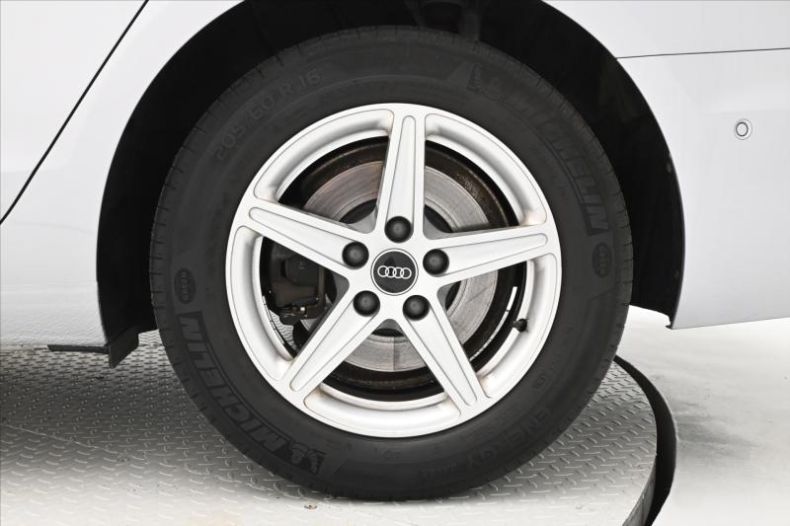 Audi A4 - hlavní fotka