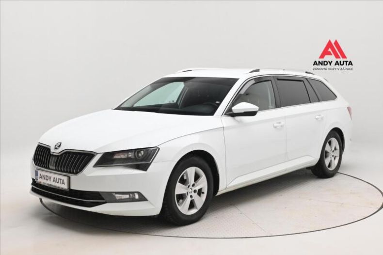 Škoda Superb - hlavní foto