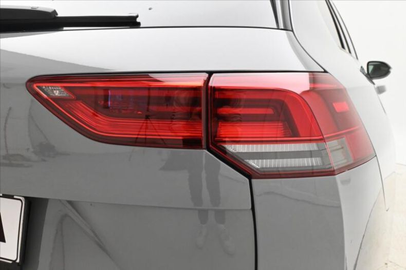 Volkswagen Golf - hlavní fotka