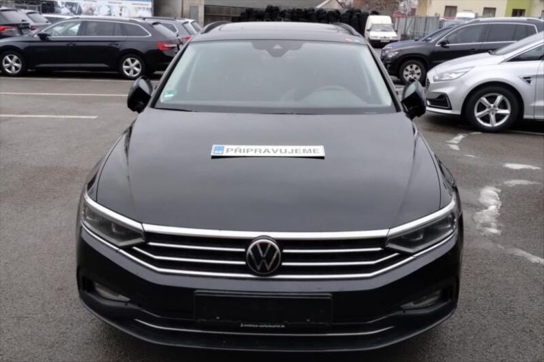 Volkswagen Passat - hlavní foto