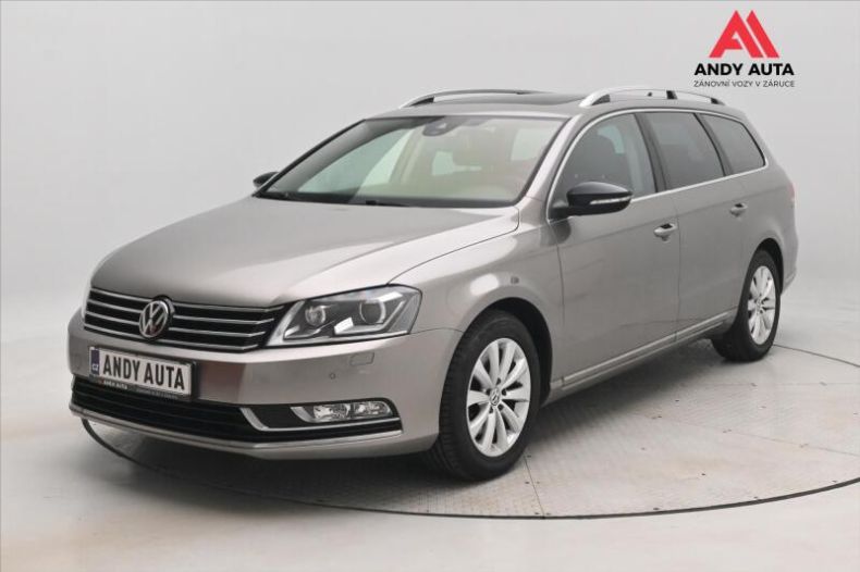 Volkswagen Passat - hlavní foto