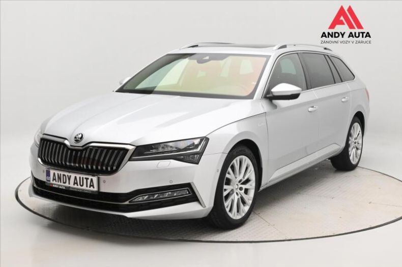 Škoda Superb - hlavní foto