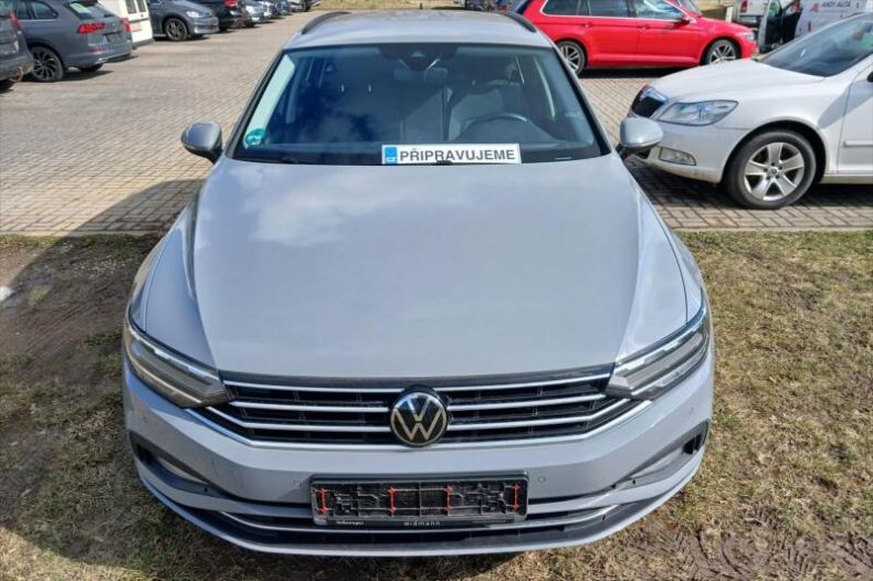 Volkswagen Passat - hlavní foto