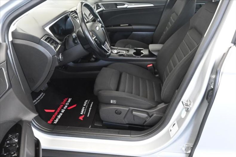 Ford Mondeo - hlavní fotka