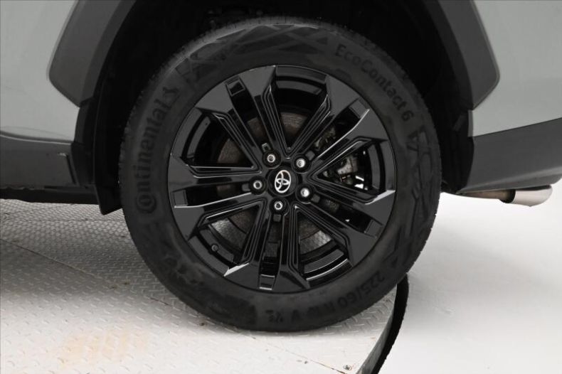 Toyota RAV 4 - hlavní fotka