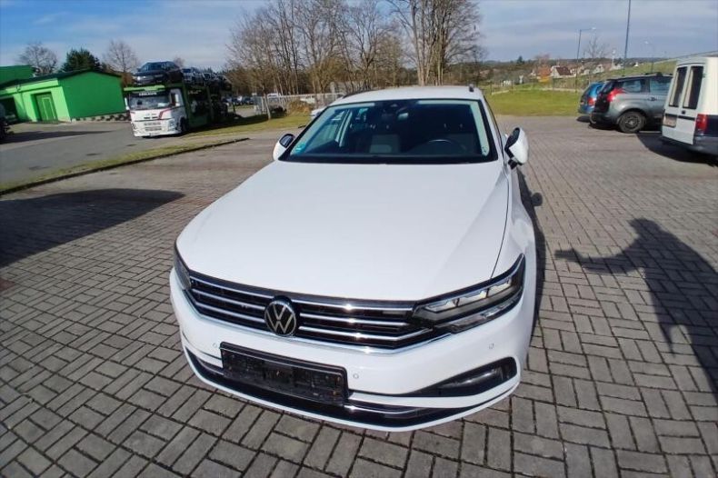 Volkswagen Passat - hlavní foto