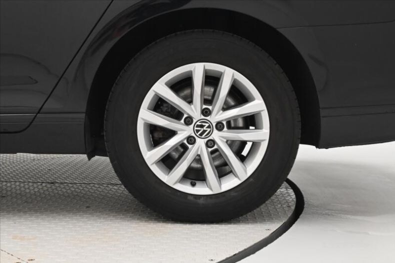 Volkswagen Passat - hlavní fotka