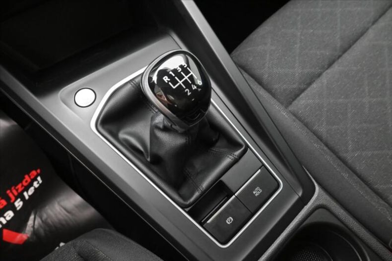 Volkswagen Golf - hlavní fotka