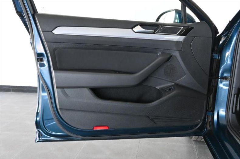 Volkswagen Passat - hlavní fotka