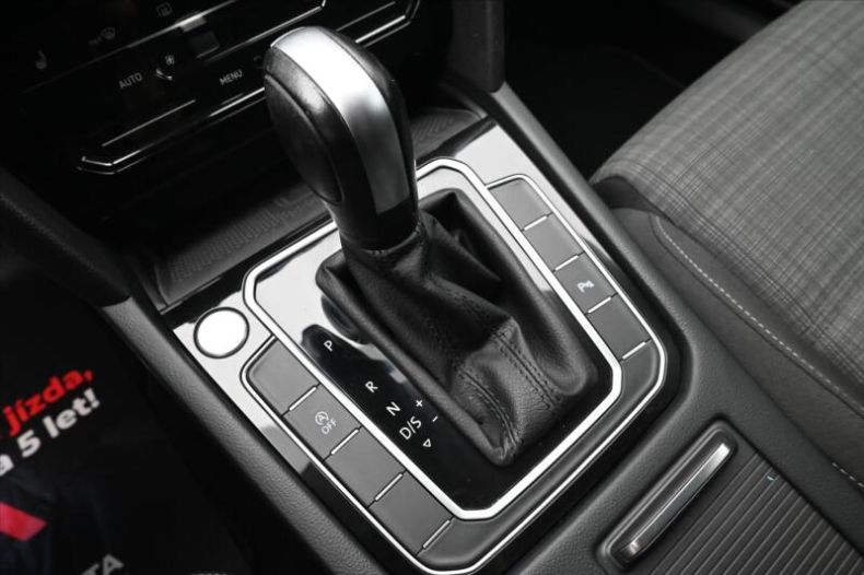 Volkswagen Passat - hlavní fotka