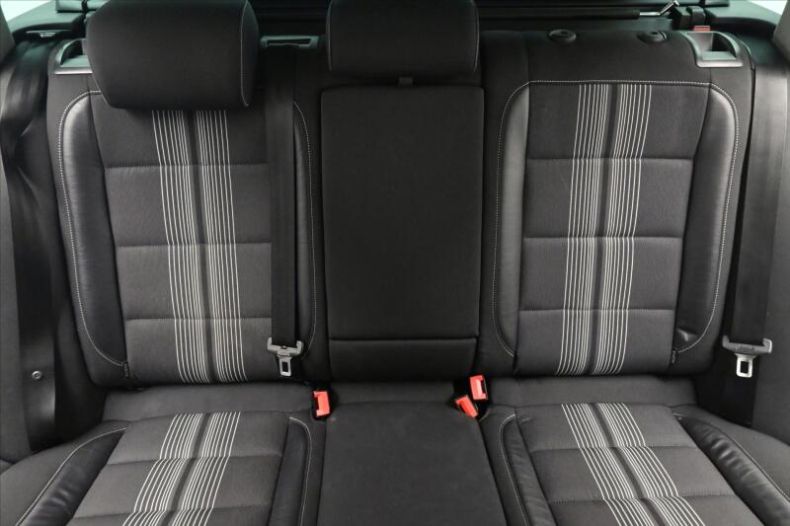Volkswagen Golf - hlavní fotka