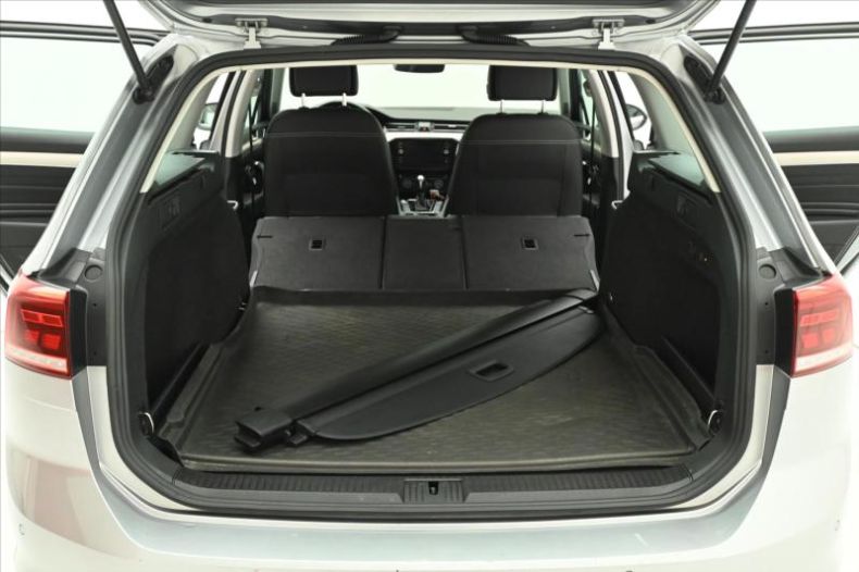 Volkswagen Passat - hlavní fotka