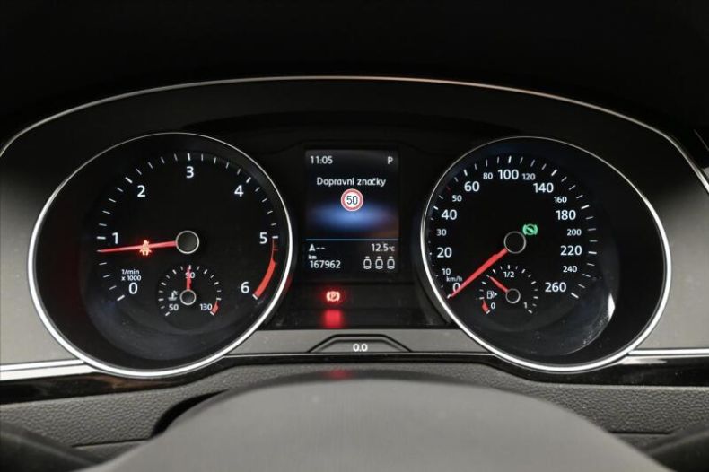 Volkswagen Passat - hlavní fotka