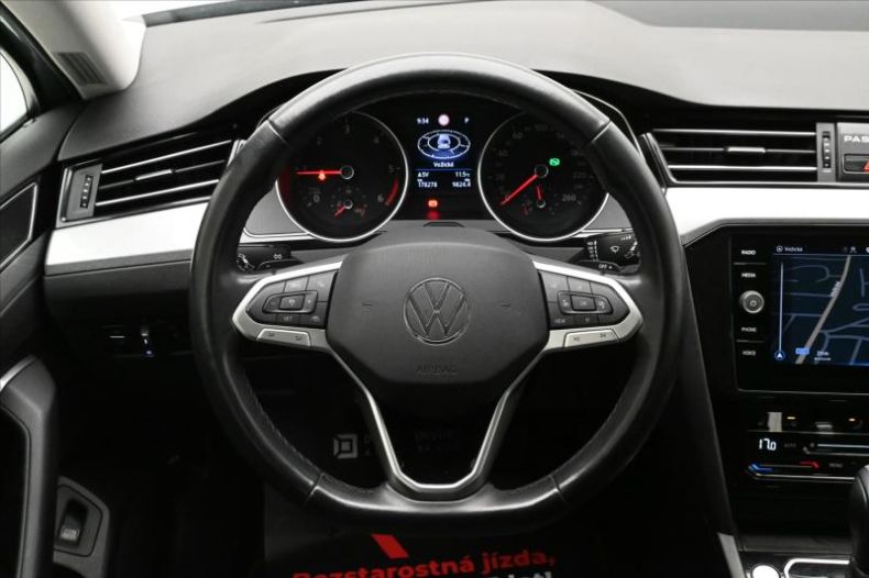 Volkswagen Passat - hlavní fotka