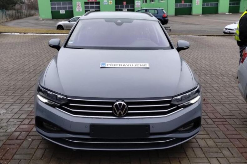 Volkswagen Passat - hlavní fotka inzerátu