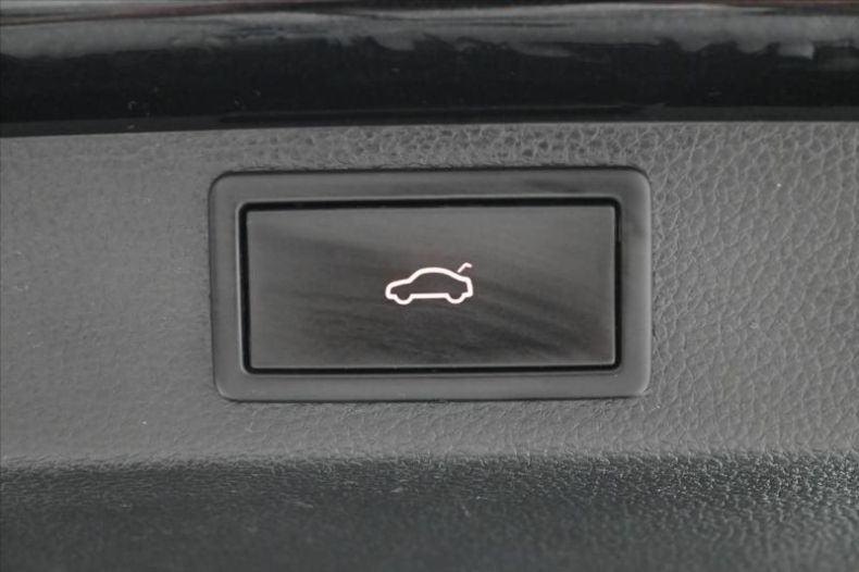 Škoda Karoq - hlavní fotka