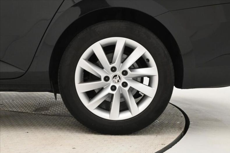 Škoda Superb - hlavní fotka