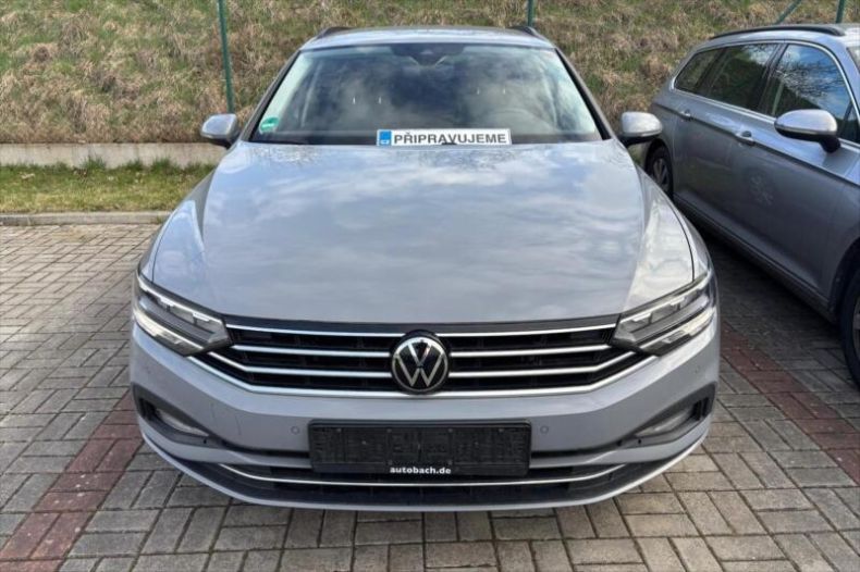 Volkswagen Passat - hlavní foto