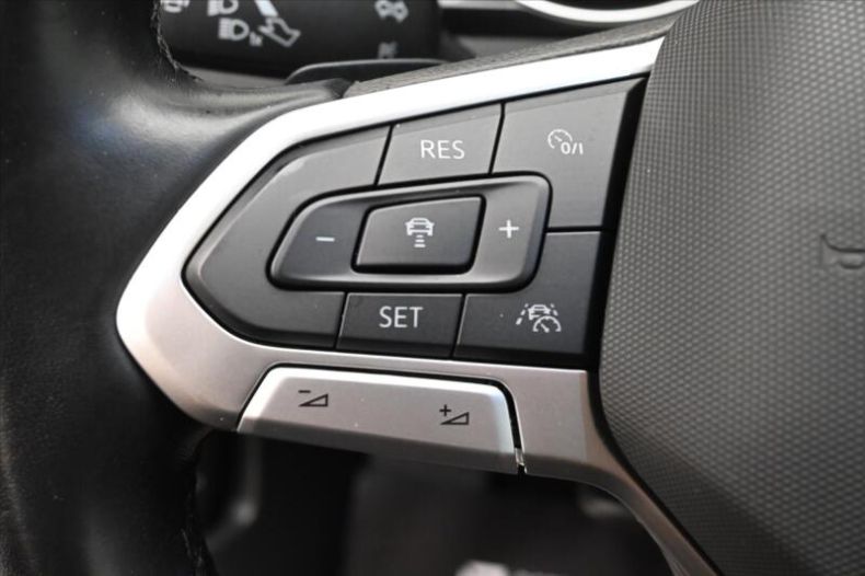 Volkswagen Passat - hlavní fotka