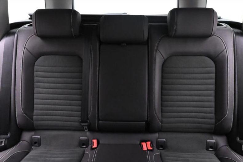 Volkswagen Passat - hlavní fotka