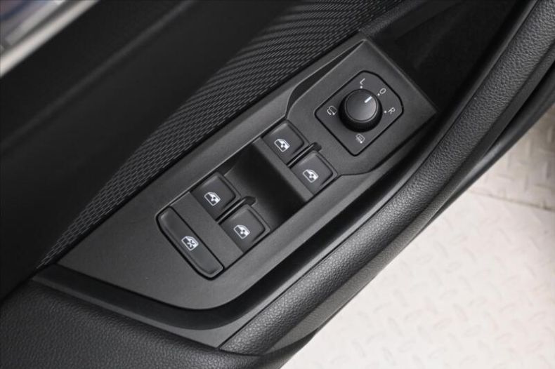 Škoda Octavia - hlavní fotka