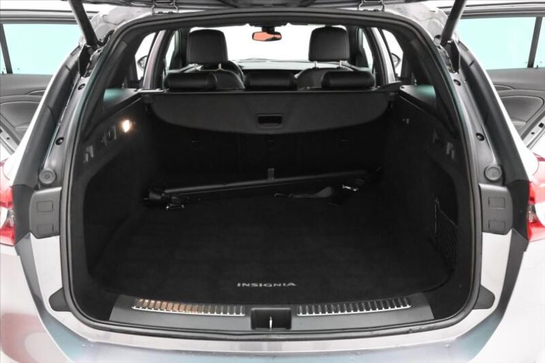 Opel Insignia - hlavní fotka