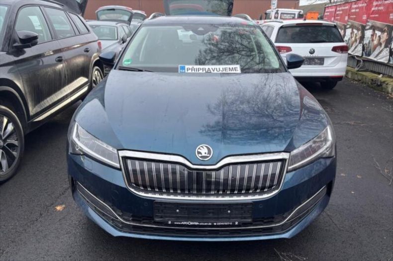 Škoda Superb - hlavní foto
