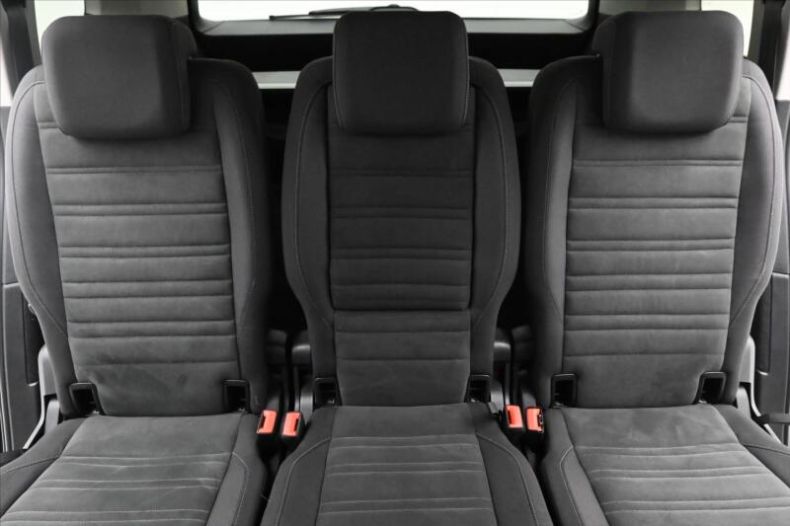 Volkswagen Touran - hlavní fotka