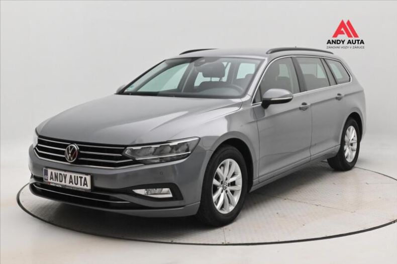 Volkswagen Passat - hlavní foto