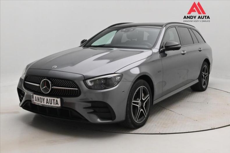 Mercedes Třída E - hlavní foto