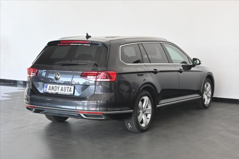 Volkswagen Passat - hlavní fotka