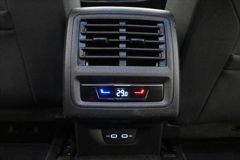 Volkswagen Golf - hlavní fotka