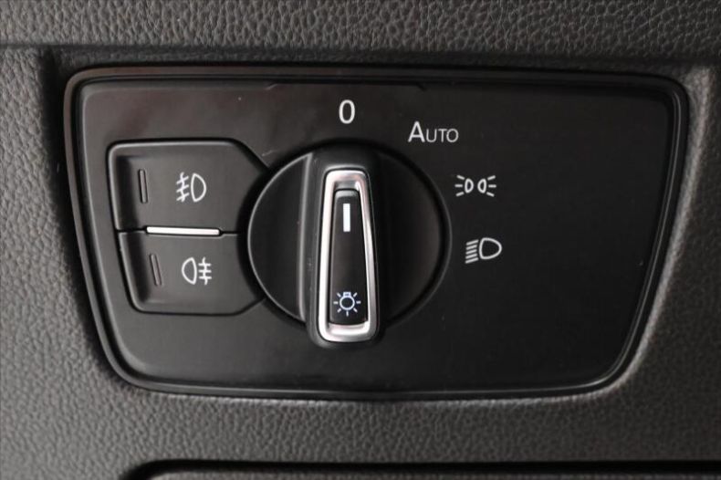 Volkswagen Passat - hlavní fotka
