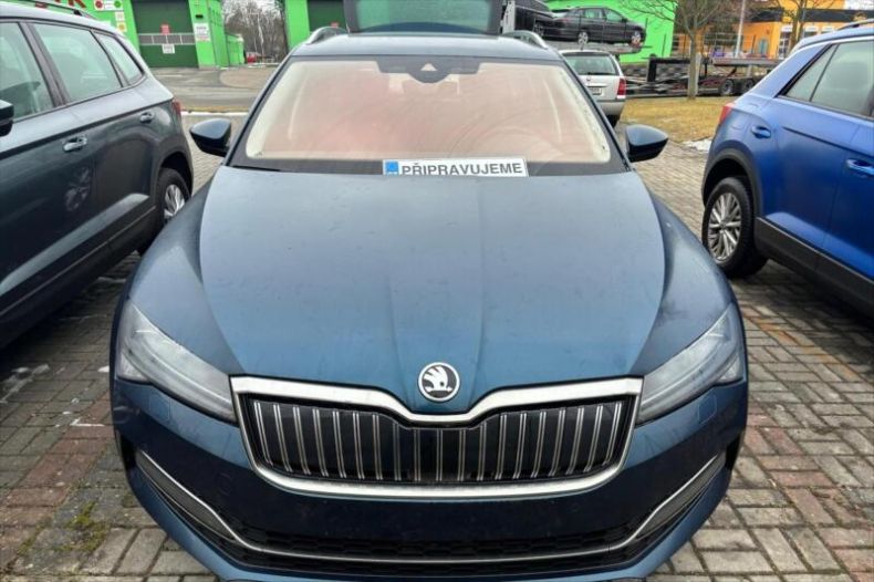 Škoda Superb - hlavní foto