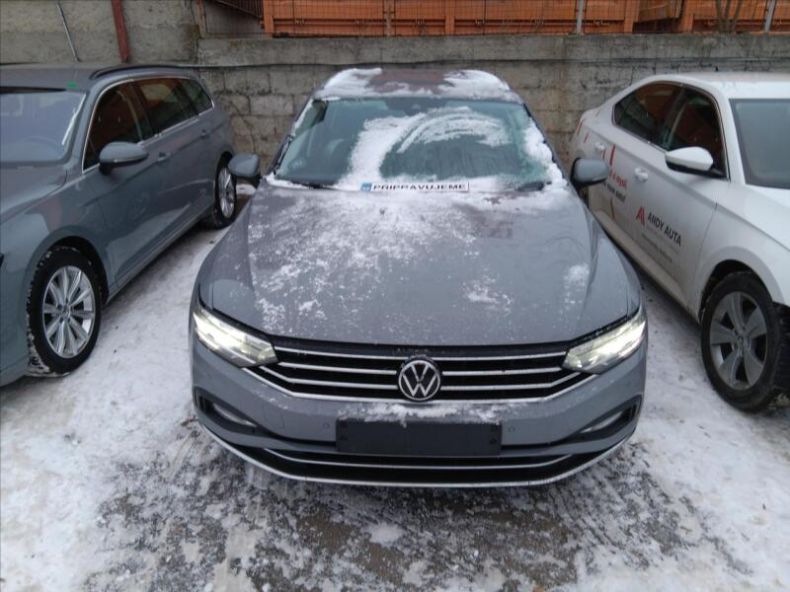 Volkswagen Passat - hlavní foto
